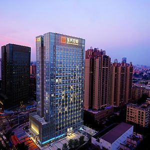 Royal Star Apartment